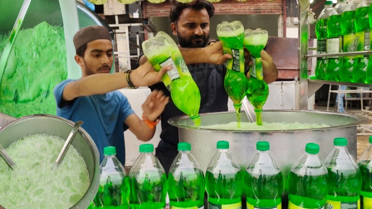 JUMBO PAKOLA Cream Soda Milk Shake Making | Doodh Soda Recipe | Summer Drink Karachi | Fahad Sherazi
