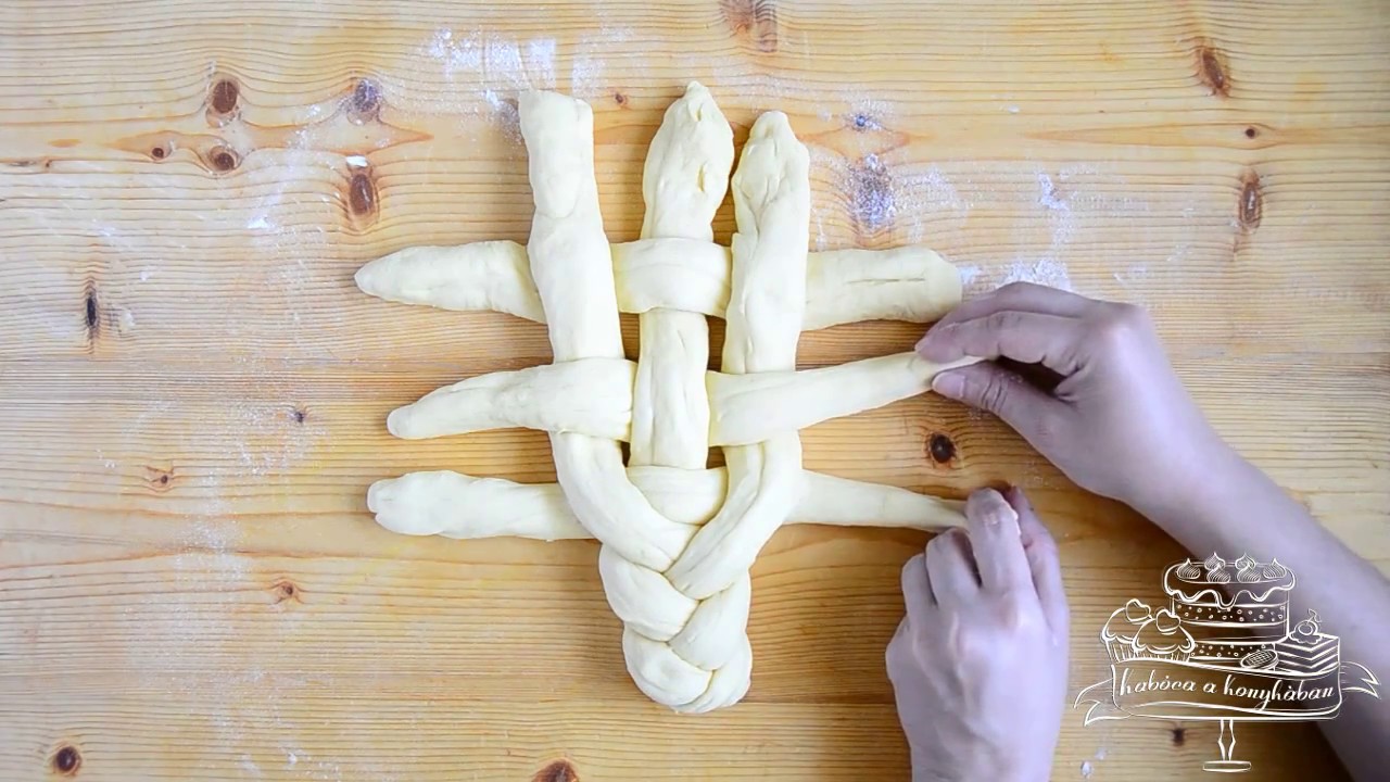 Hogyan fonjunk Kerek Kalácsot hatos és négyes fonással recept videó - Kabóca a konyhában