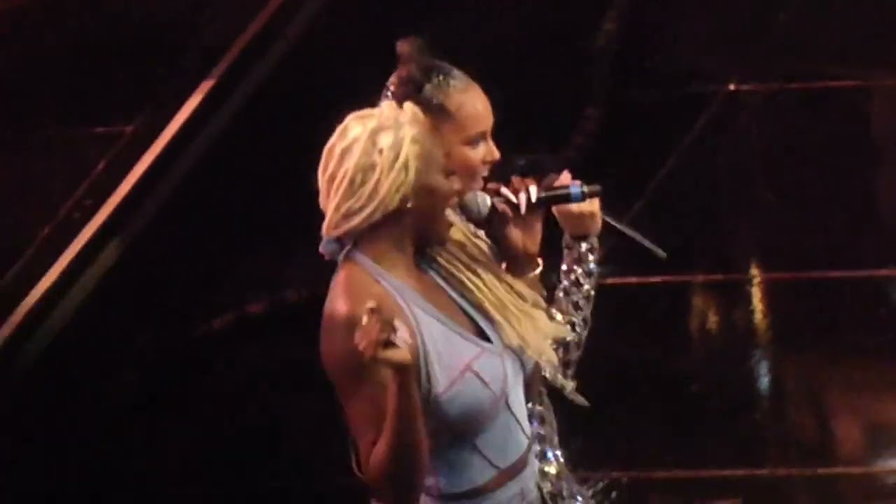 Alicia Keys Accor arena/ Paris 07.07.2022 et Aya Nakamura 