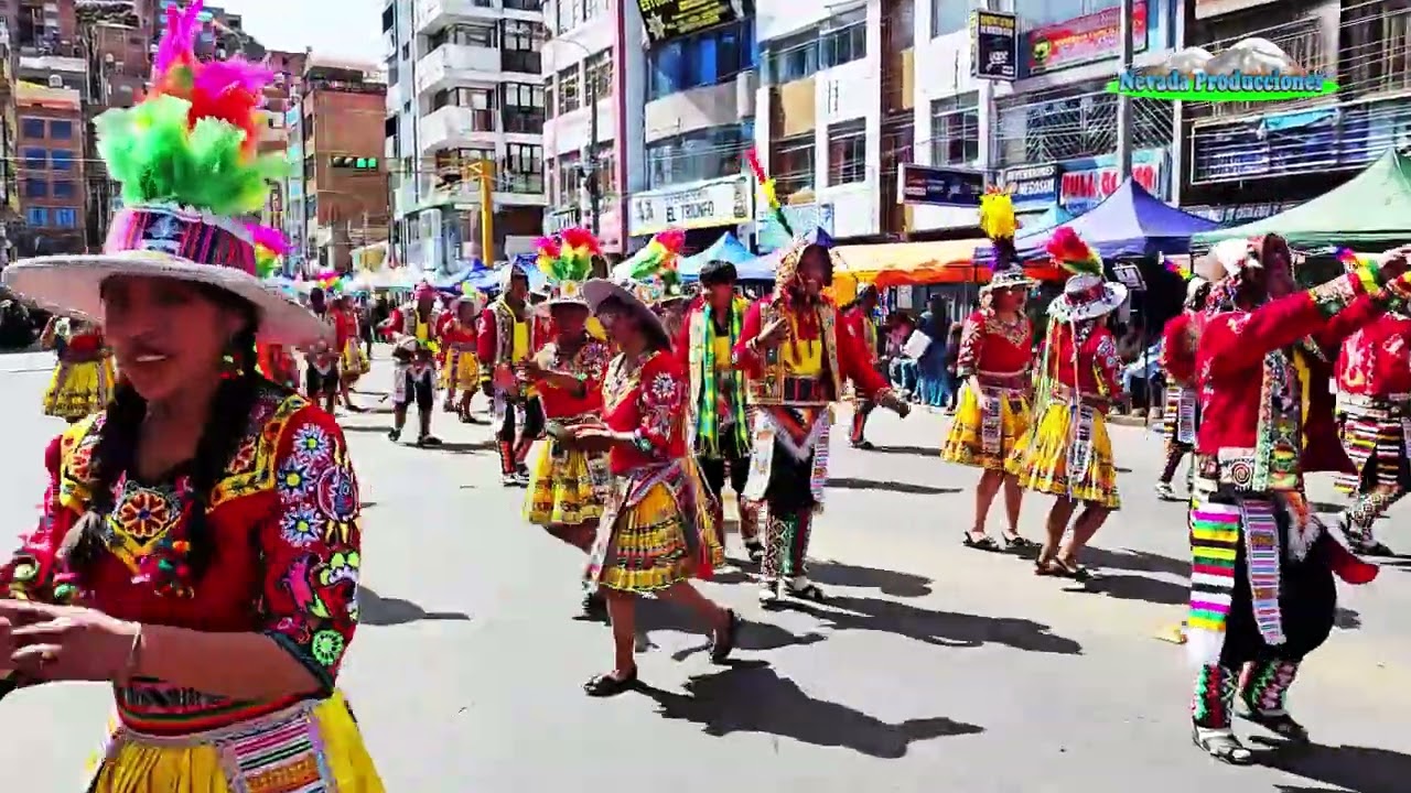 PARADA UNIVERSITARIA UNA PUNO 2025   III FESTIVAL DEL FOLKLORE UNA PUNO   Danzas Trajes de Luces