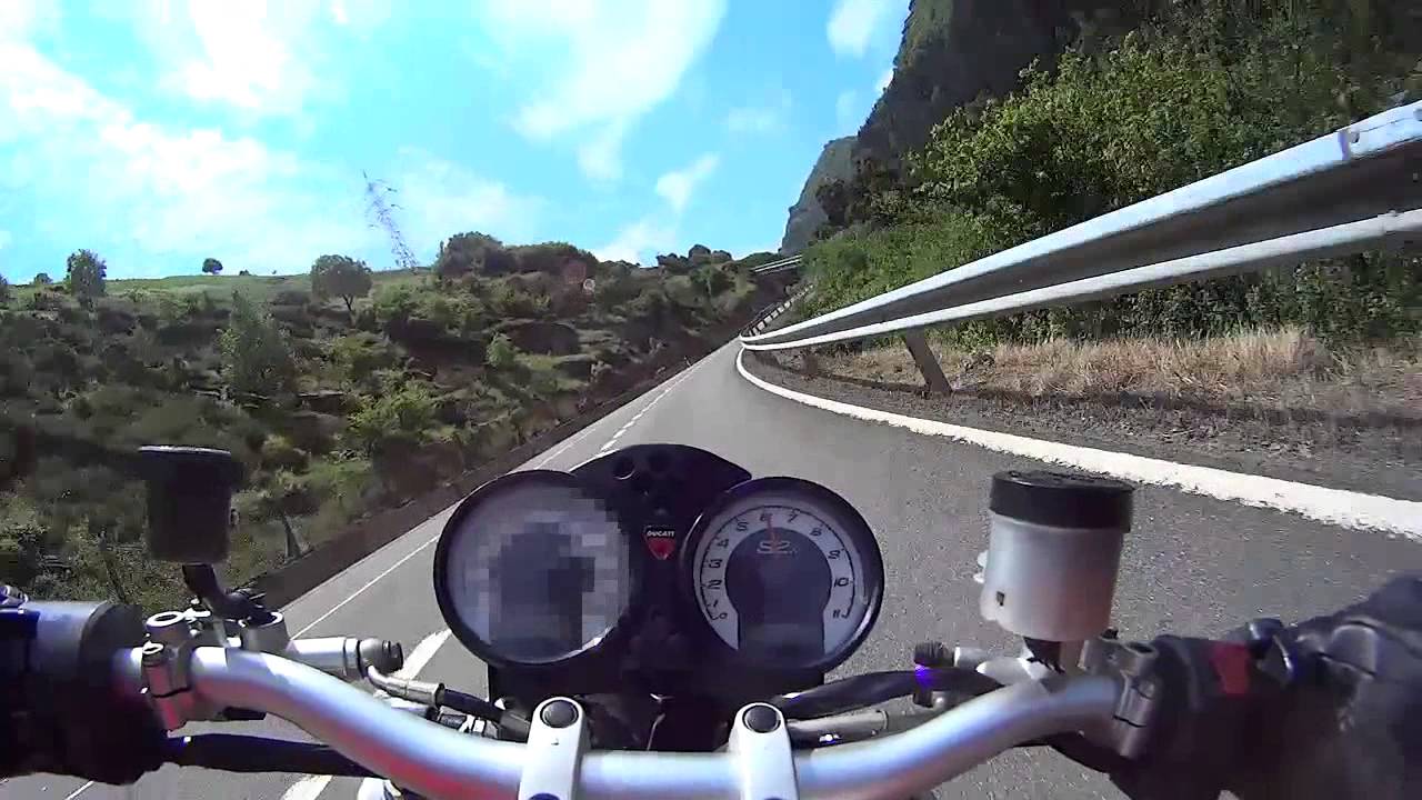 Ducati Monster S2r 1000 Pixelado