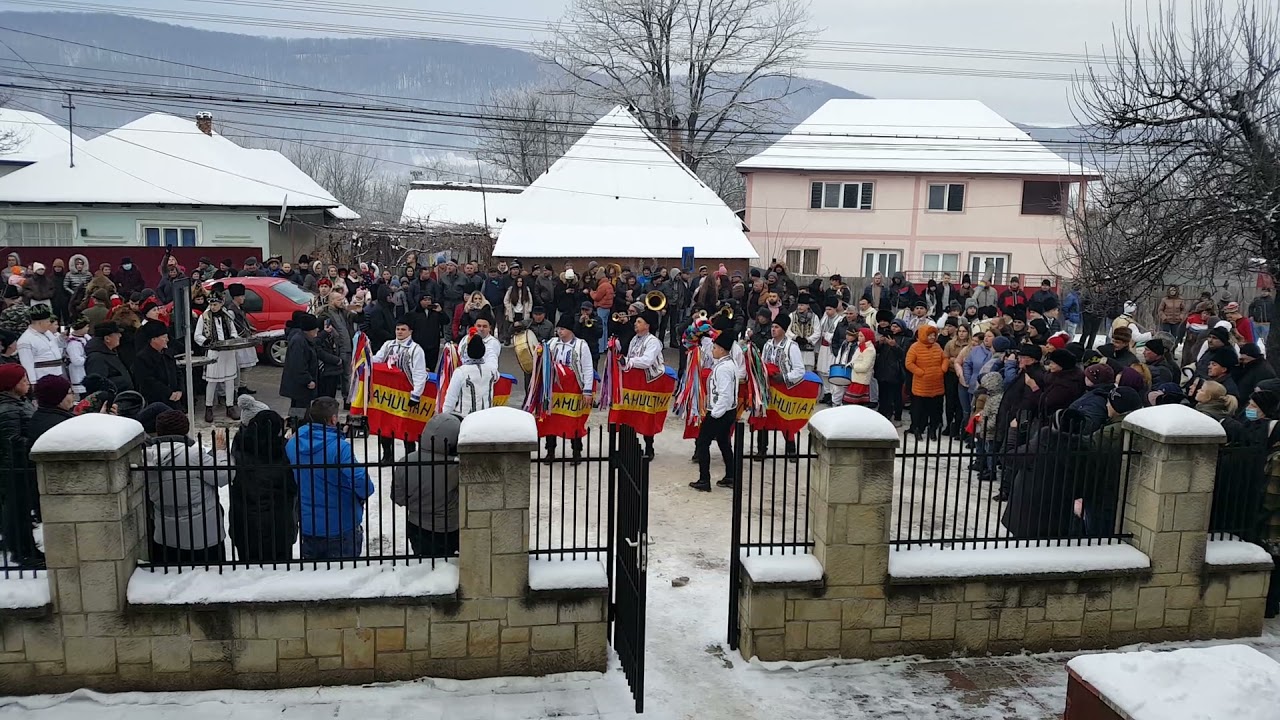 Helegiu-traditii si obiceiuri -video