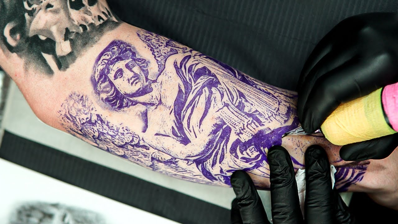 TATTOO DE ANJO STATUE