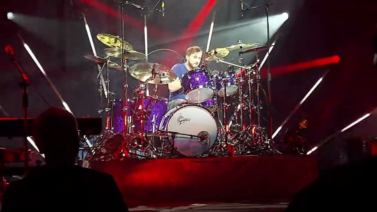Nic Collins - Drum solo - Mike + the Mechanics (Derngate 30-04-23)