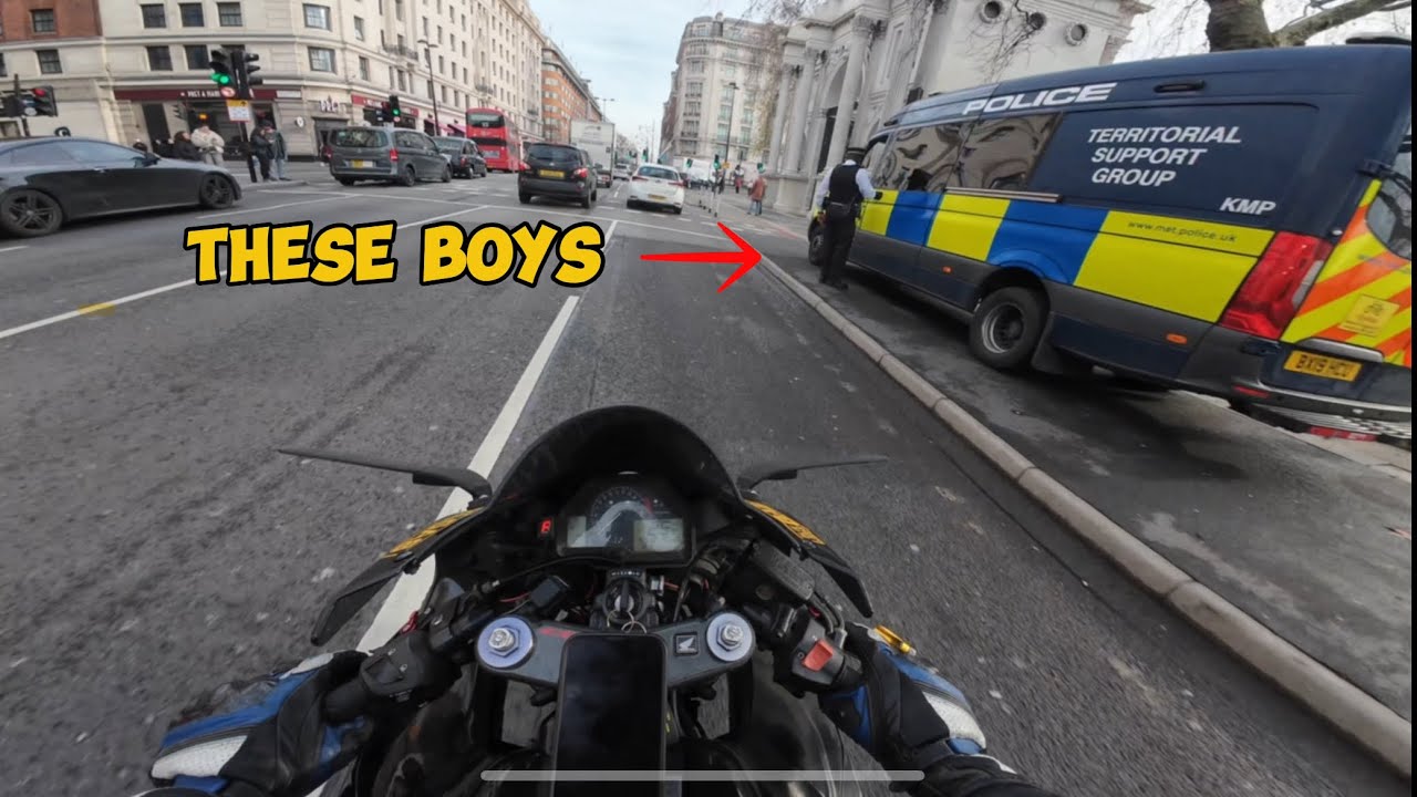 ALMOST CRASHED INTO A MOPED!- CBR 600RR
