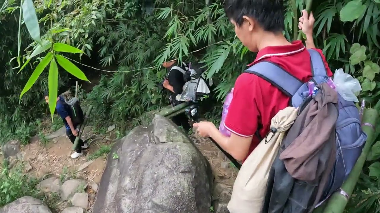 P28 trải nghiệm 2 ngày 1 đêm leo núi cắm trại trên núi chứa chan , hưng đang rảnh