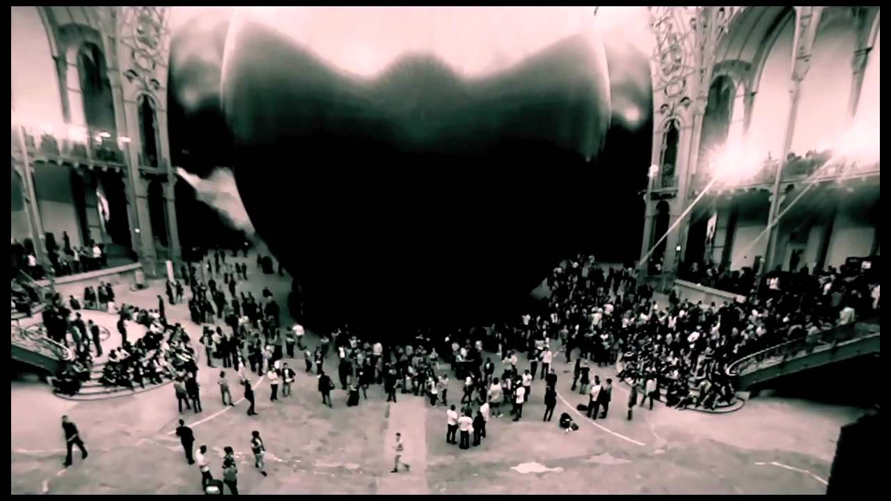 RED: Richie Hawtin faces Anish Kapoor's Leviathan