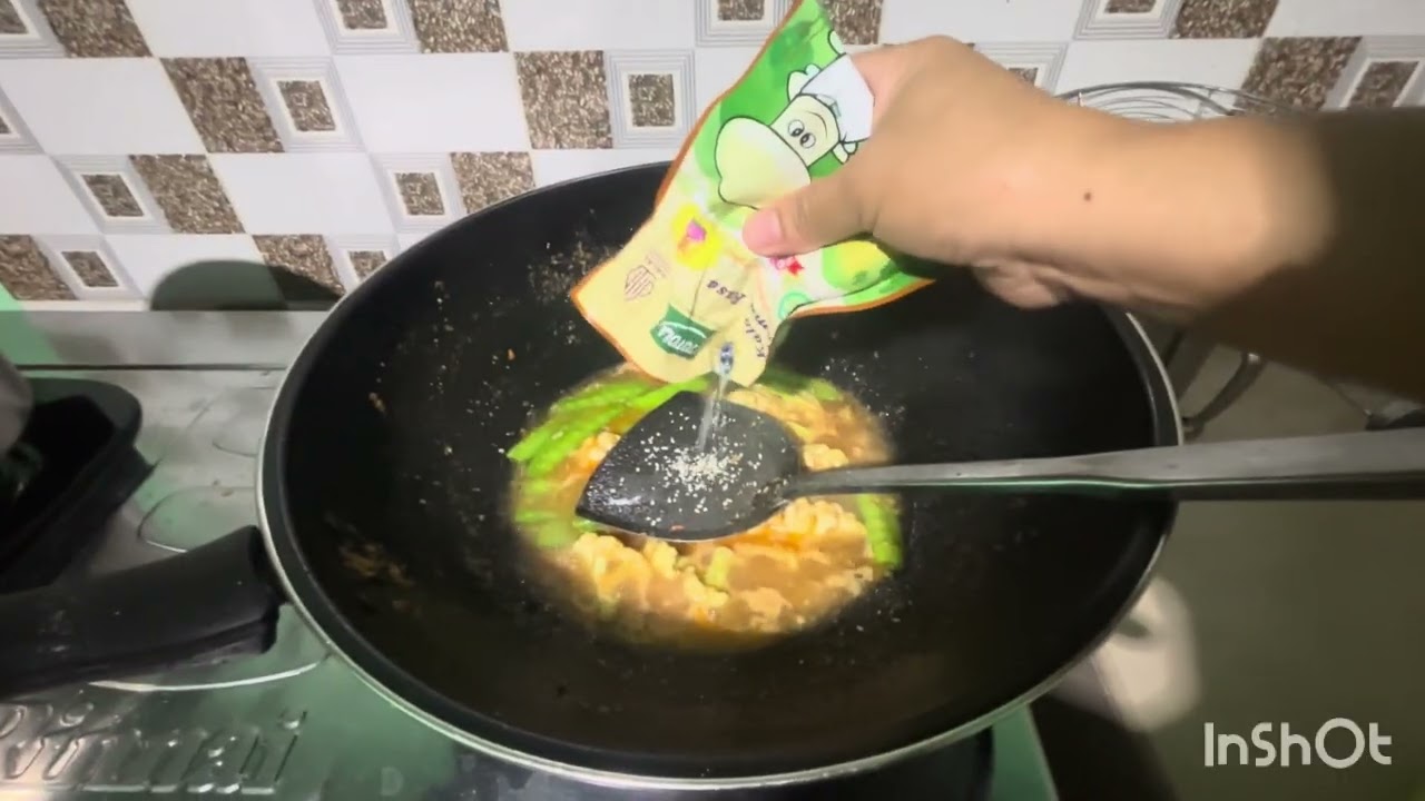 Hari ini kita coba masak oseng2 kerang dan masak tumis arcis#adayinmylife 