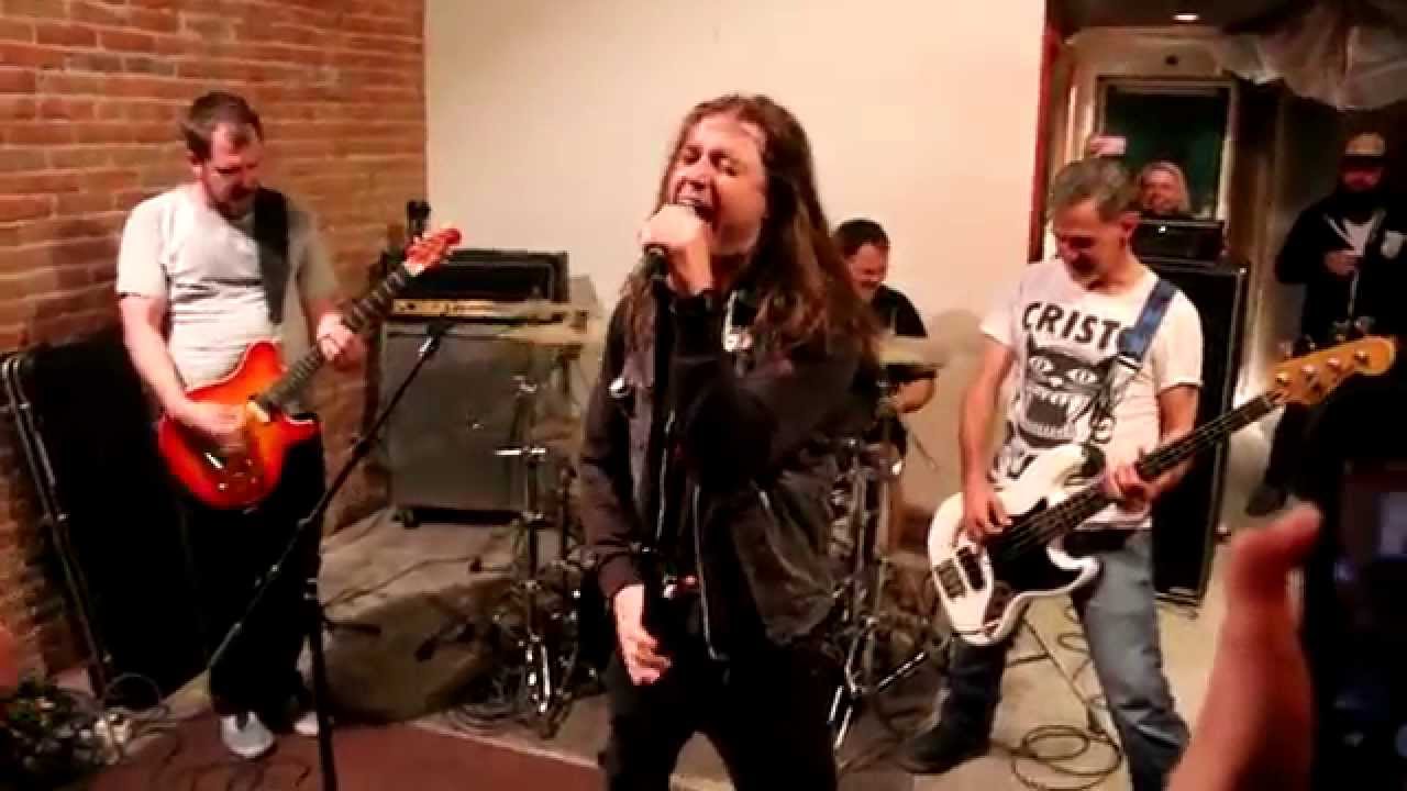 Brandon Carlisle of Teenage Bottlerocket singing 