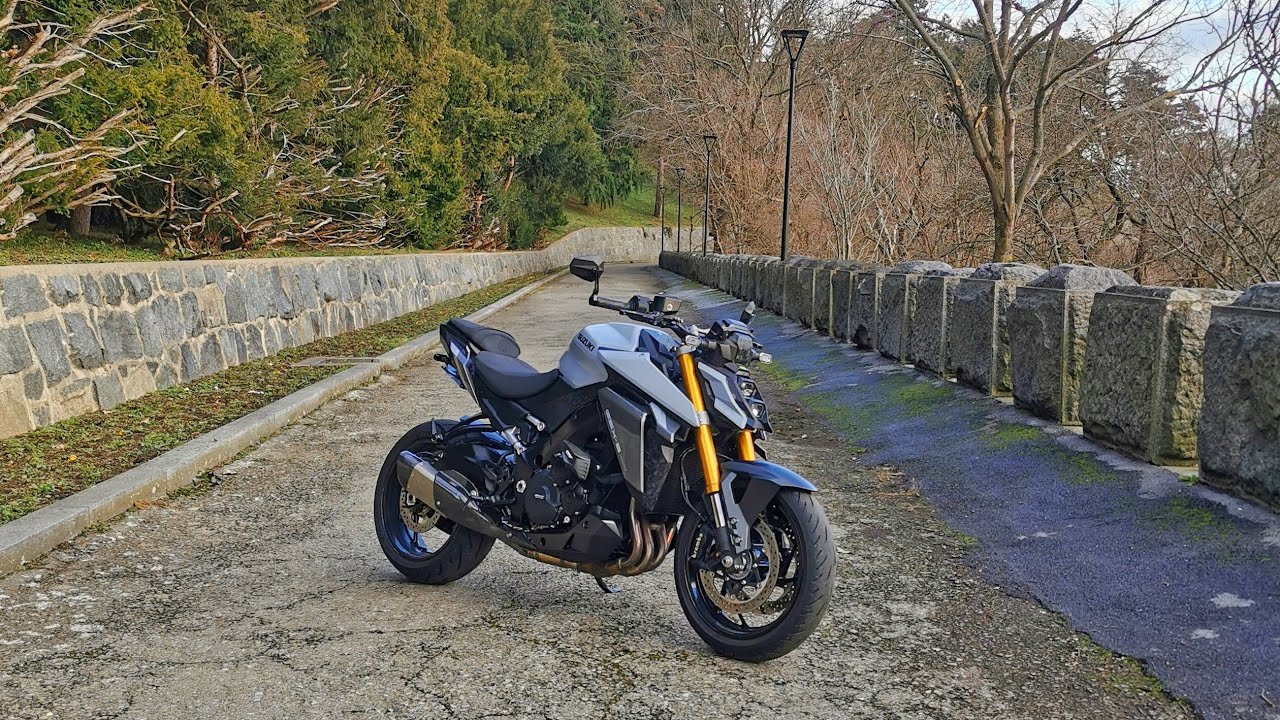 Suzuki GSX-S 1000 2022 M2  Akrapovic