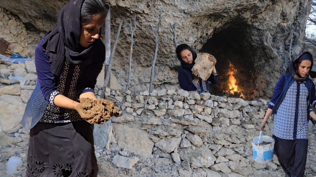 Abandoned Mountain Cave | Can a Woman Survive by Turning the Cave into a Safe Shelter?🏔️