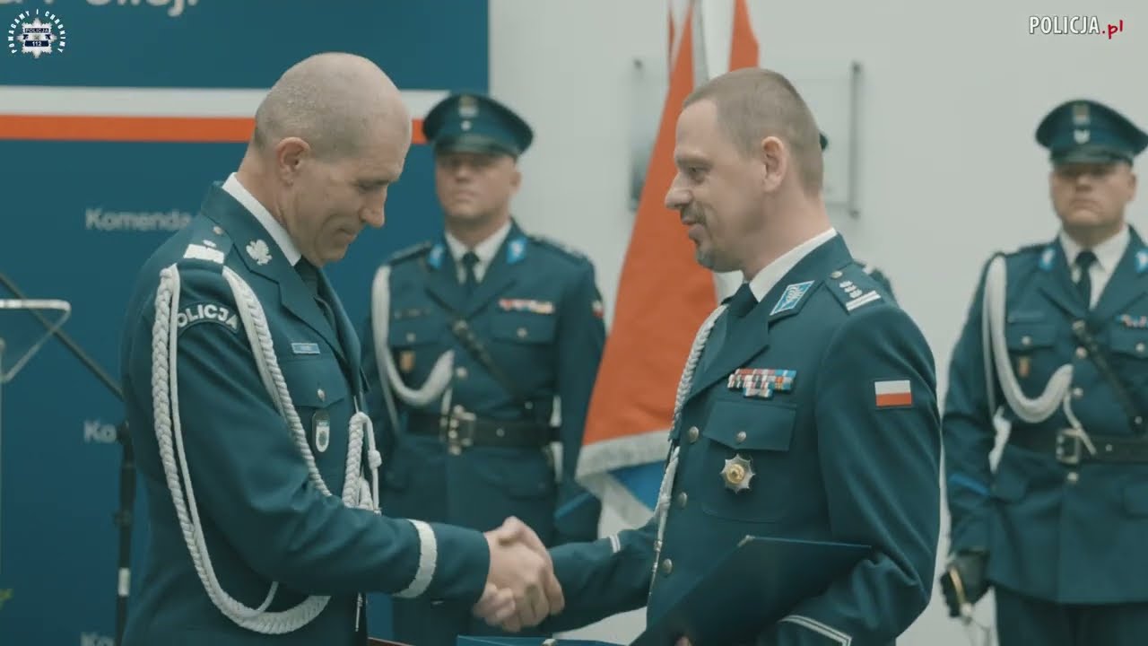 Komendanci już w komplecie @PolskaPolicja