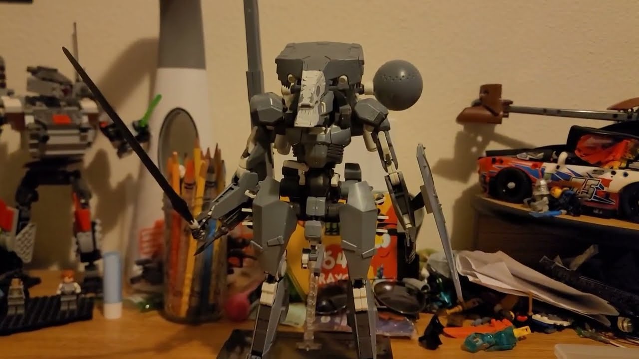 Reviewing Kotobukiya's 1/100 scale Metal Gear Sahelanthropus model kit. Why not?