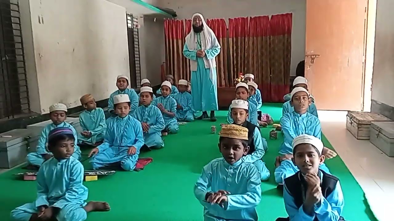 বালুধুম দারুস সুন্নাহ মাদ্রাসা ও এতিমখানা মমিন খারহাট সদর ফরিদপুর। অত্র মাদ্রাসার নূরানী বিভাগ।