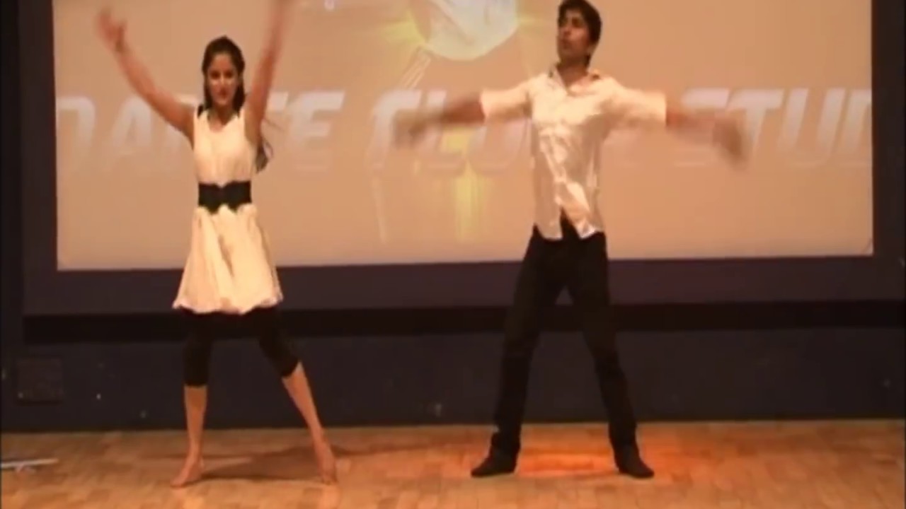 abhi mujh me kahi (agneepath) heart touching brother - sister story by Kunal & Tanvi