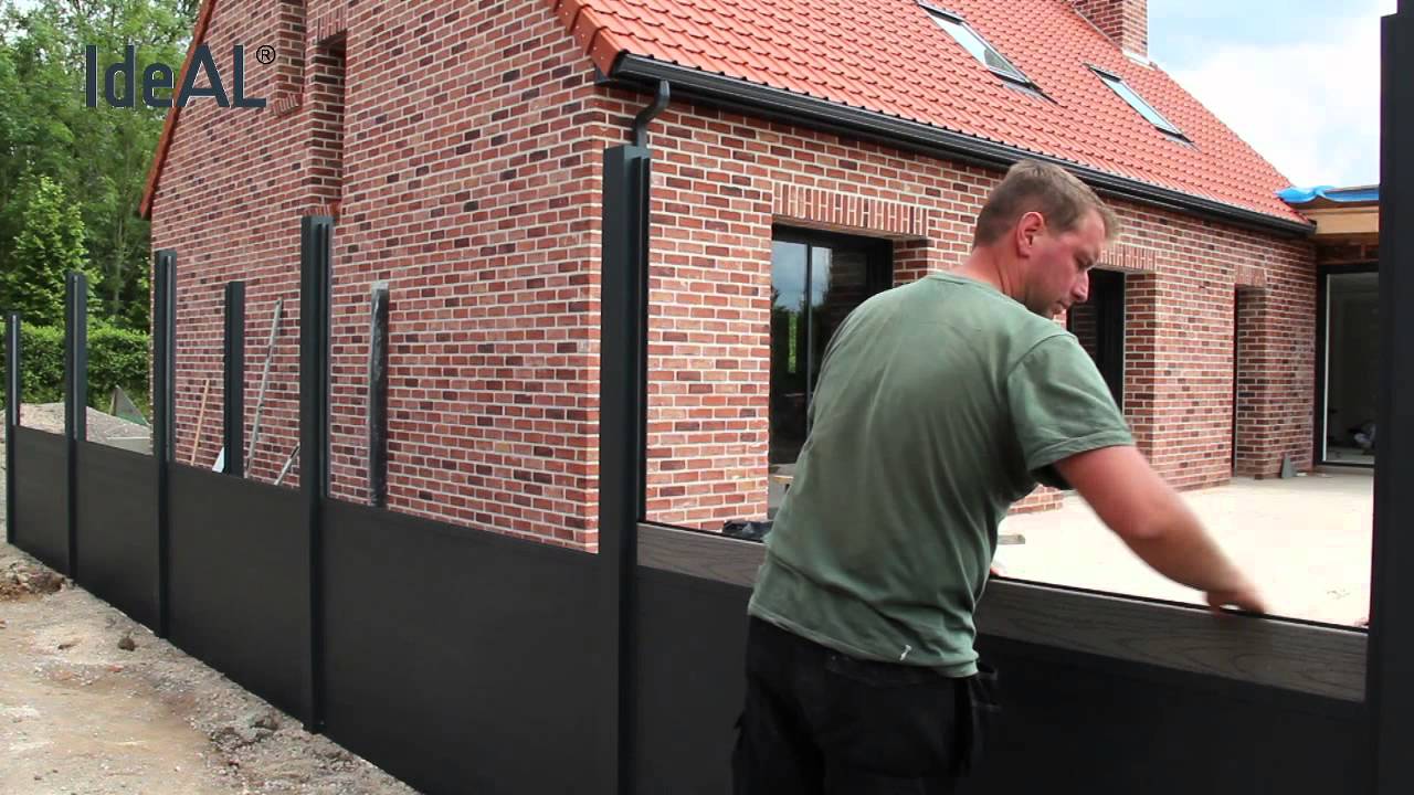 Montage IdeAL aluminium en wpc tuinafscheiding