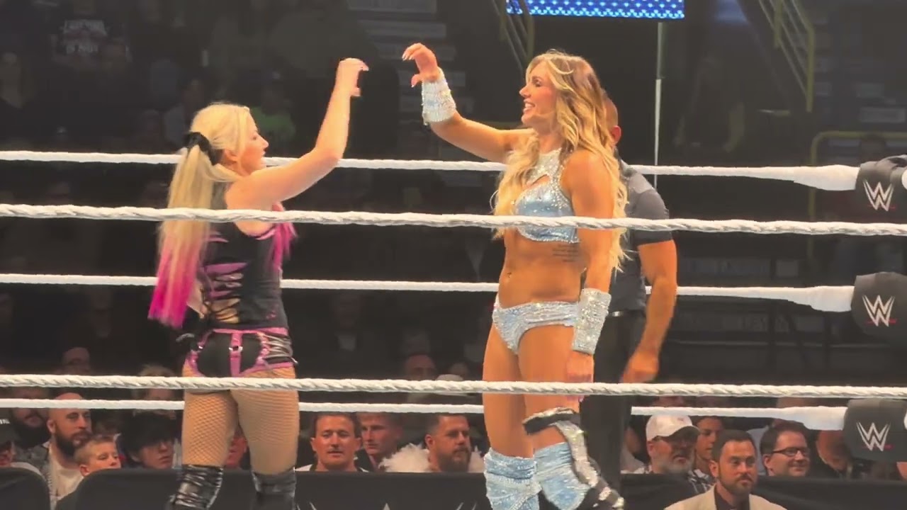Alexa Bliss & Charlotte Flair vs Kabuki Warriors Full Match | WWE Live Fort Myers 12/30/25