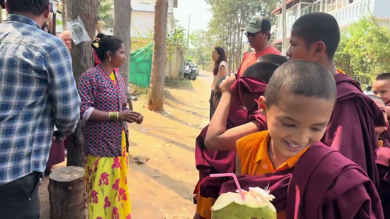 Gudhor at tashilunpo & namdroling monastery 
