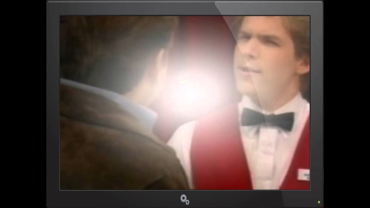 S1 Episode 9   Two Boys for Every Girl
