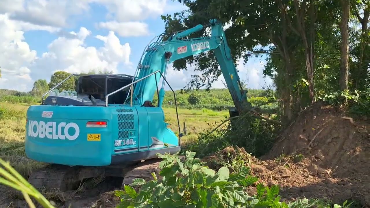 รีวิวรถขุด kobelco sk140lc-11 งานเคลียริ่งจอมปลวกในทุ่งนา excavator