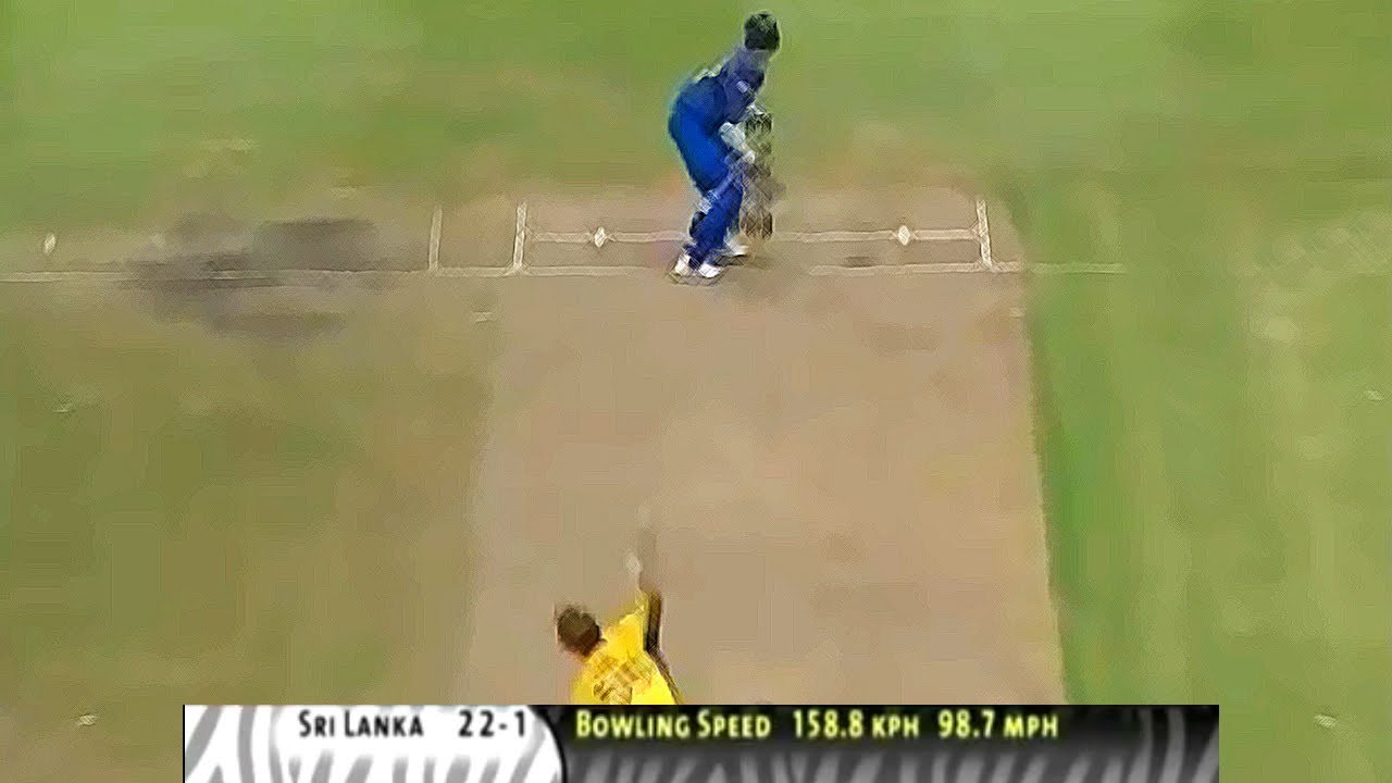 Sanath Jayasuriya Flick to Brett lee 158+ KPH Ball.