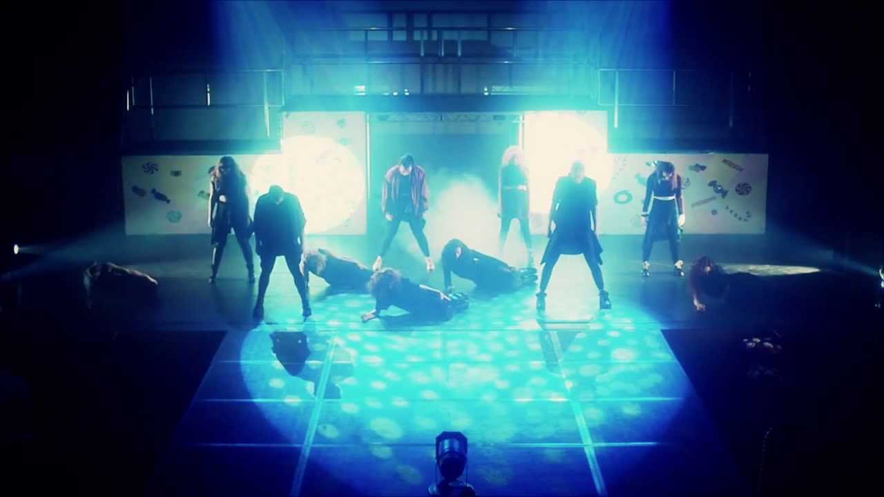 Skyline - A Golden Ticket Perfomance