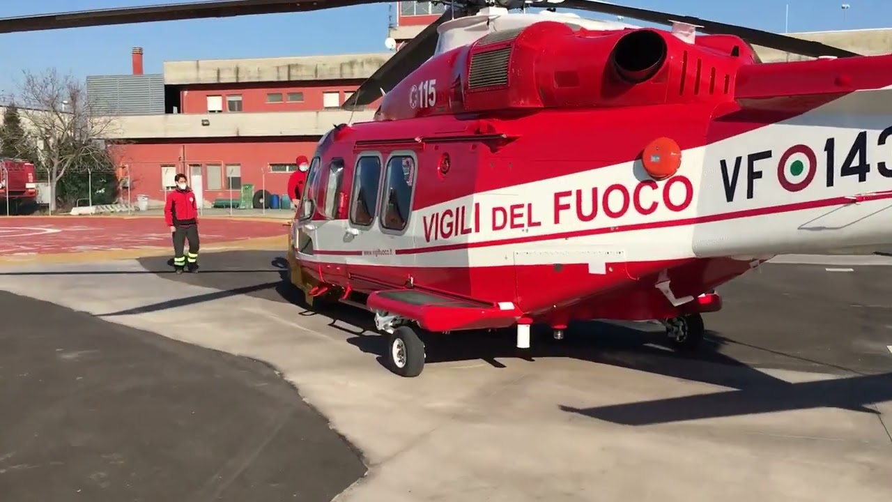 TROLLEY FOR HELICOPTERS MOVEMENT ME 139 OPERATOR ON BOARD