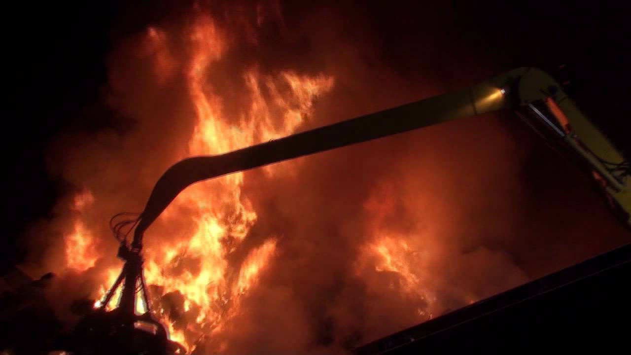 10.01.12 Incendio chatarrería San Martín de la Vega.mpg