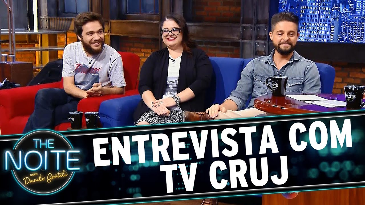 The Noite (12/10/15) - Entrevista com elenco TV Cruj