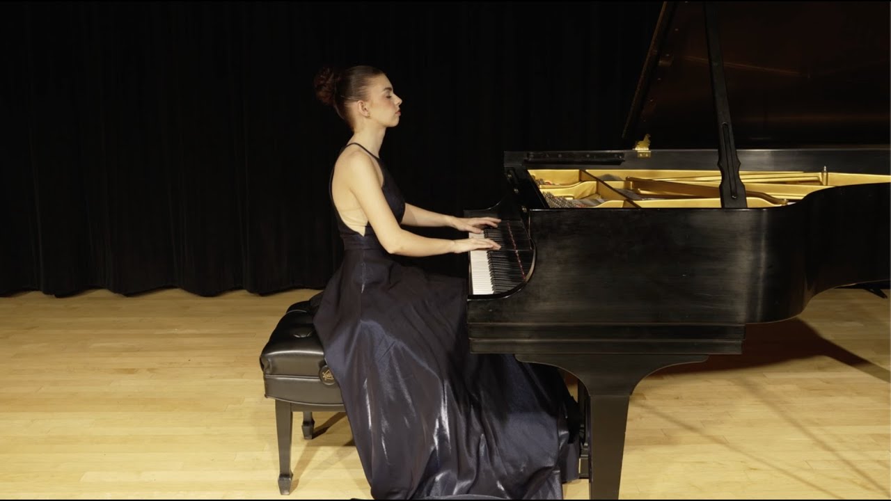 Chopin Polonaise-Fantaisie Op. 61,  played by Savannah Rae