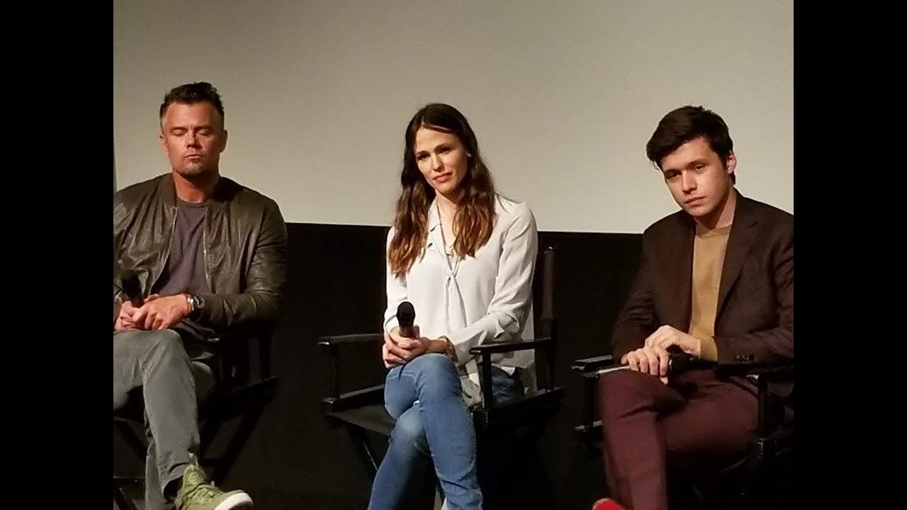 LOVE, SIMON Q&A PT 3 with Nick Robinson, Jennifer Garner, Josh Duhamel