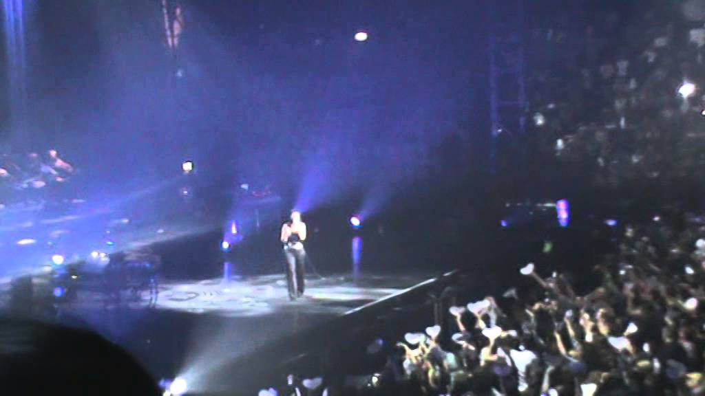 Laura Pausini - La solitudine @Roma Palalottomatica 11.12.13