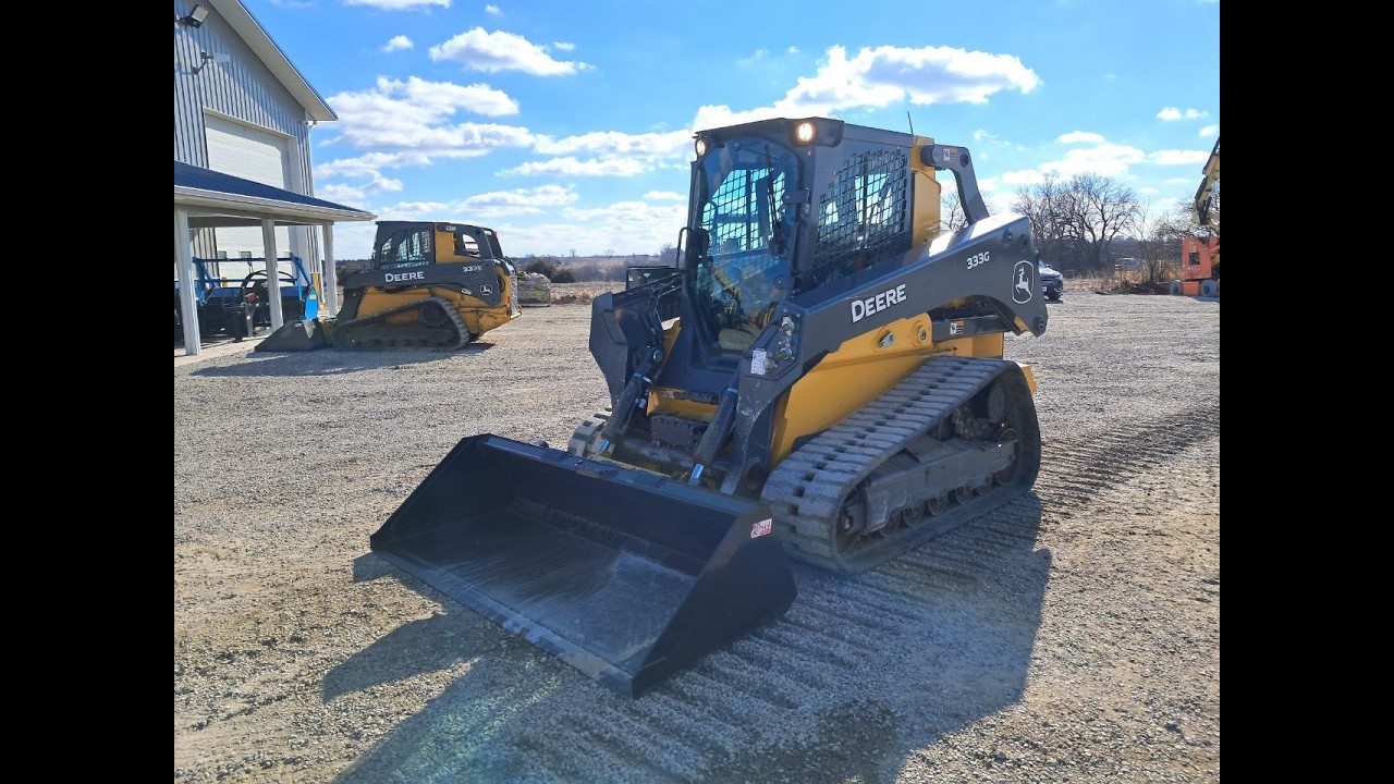 2023 DEERE 333G