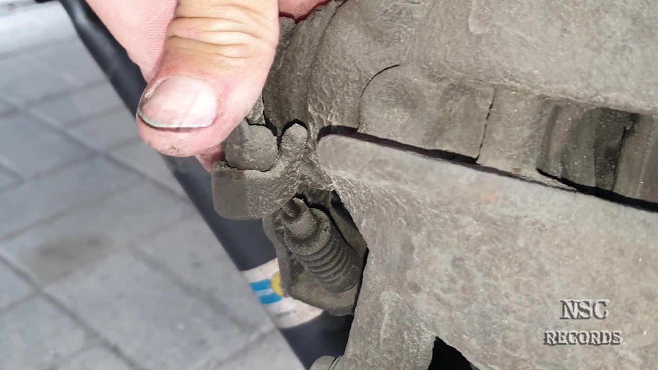 Handbremse locker? HinterReifen Blockiert? Unbedingt sofort überprüfen! By:NSC