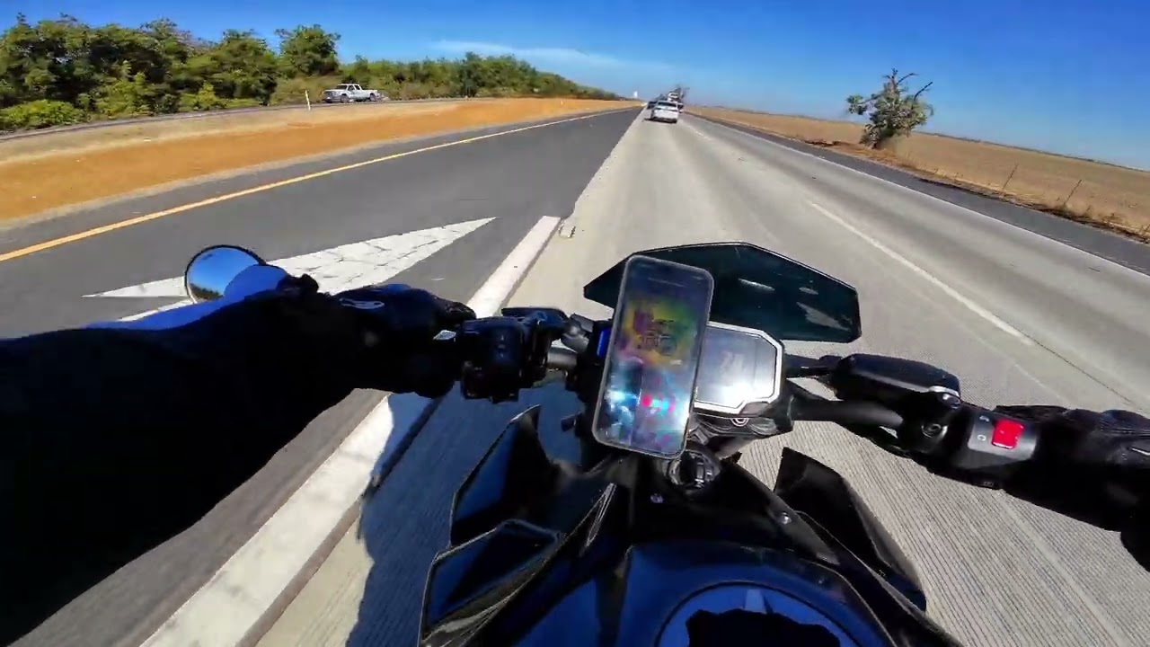 Too scared to Lane Split  #kawasaki #z900 #osmoaction4 #california #pinoyriders
