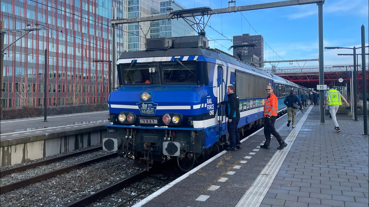 Oliebollenrit at Almere centrum full video!