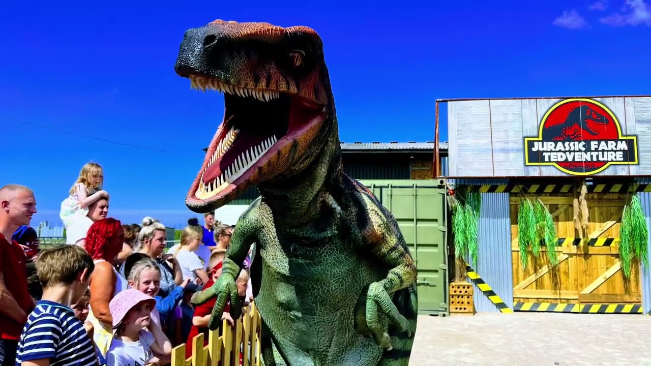Farmer Teds Ormskirk (Shaun the sheep & Jurassic World) August 2021