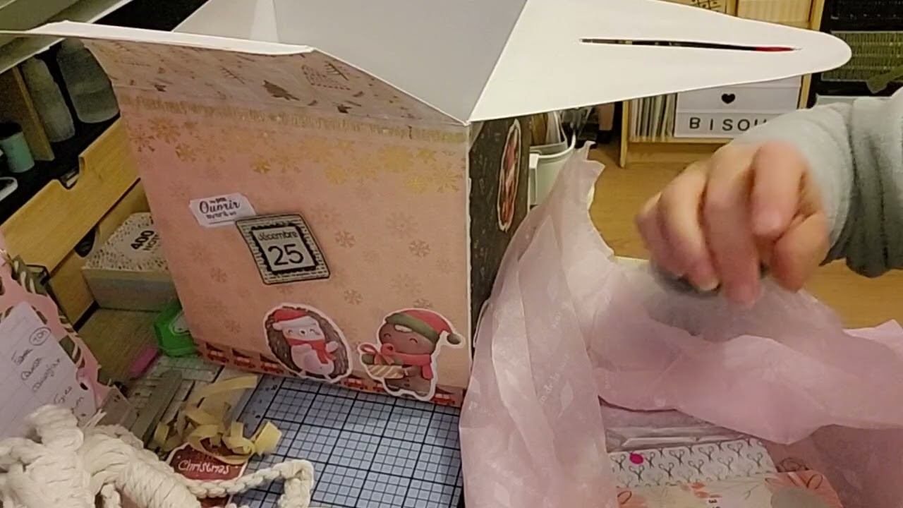 MES CADEAUX DE NOEL Merci ma cous et ma sisteur et moi meme lol 