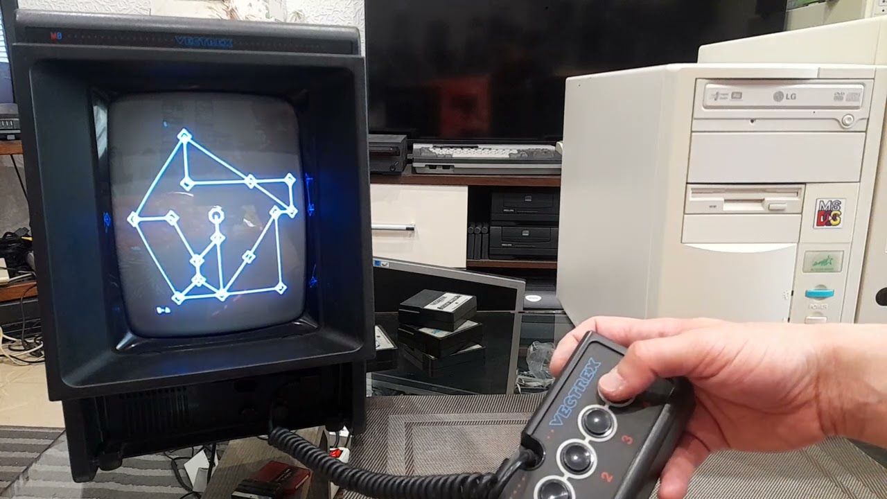 Marzenie spełnione w końcu nowa konsolka wpada do kolekcji z 1982 roku VECTREX