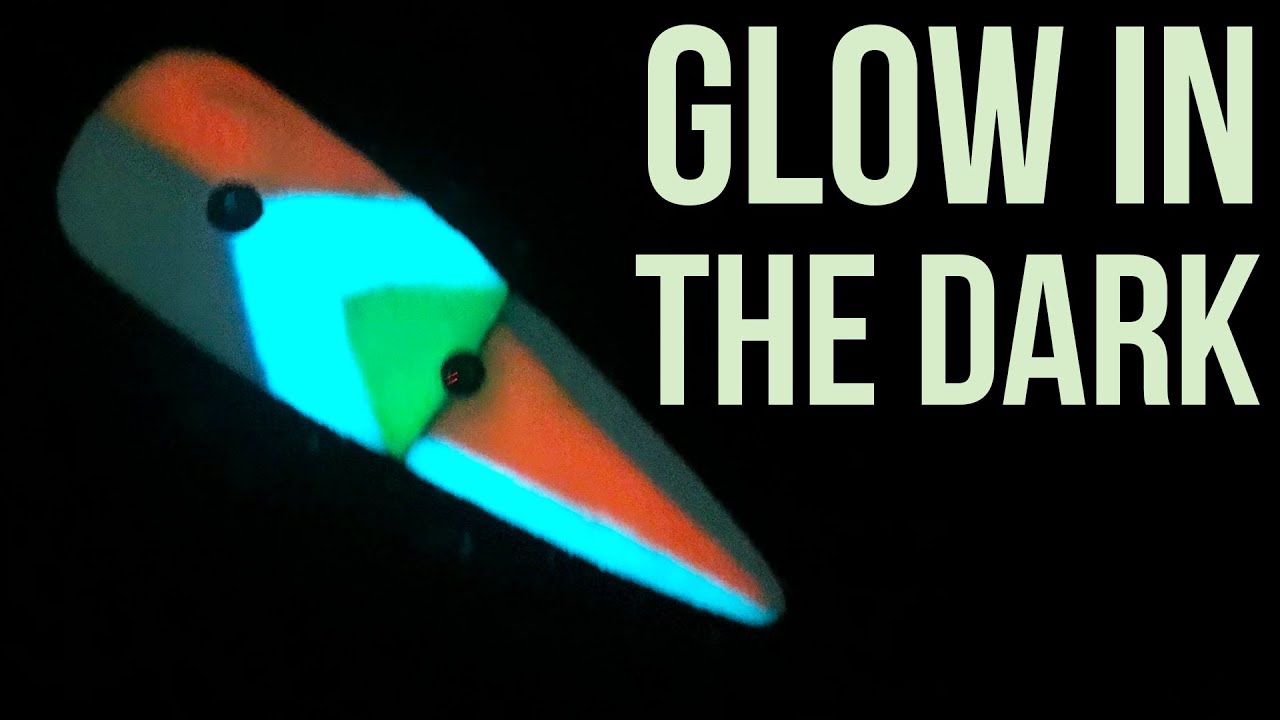 Colour Blocking with Glow in the Dark Pigment Powder!