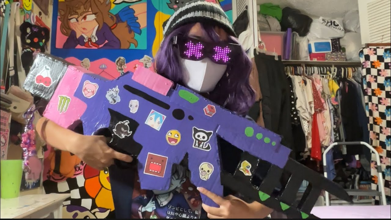 Lets prepare for Uzi Doorman cosplay 2gether ! 