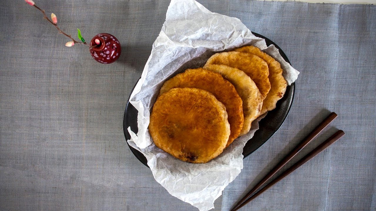 Korean Sweet Pancake (Hotteok) - Korean Series video 5 - CookingWithAlia - Episode 377