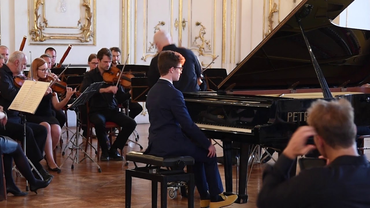 Mendelssohn Piano Concerto No. 1 in G minor Mov. III --John Austin King