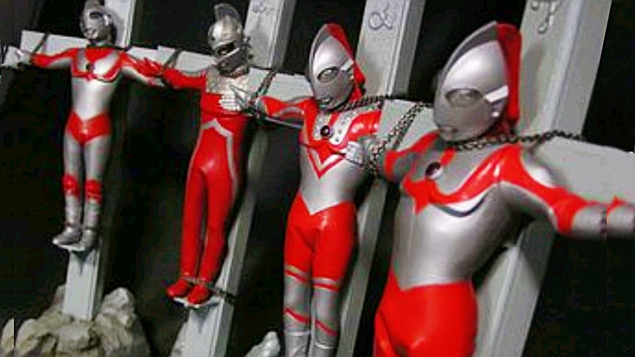 Ultraman Brothers Siêu nhân điện quang Ace giải thoát đồng đội khỏi xiềng xích