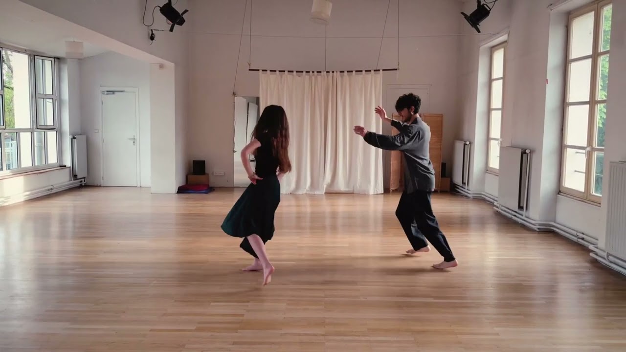 PARIS - Pizzica Andrea De Siena e Giulia Pesole (Tarantella di San Michele di Giancarlo Paglialunga)