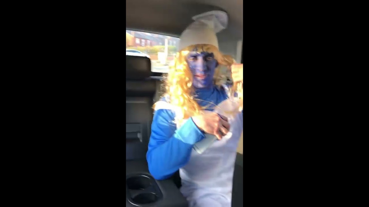Smurf Fancy dress prank darts 2017