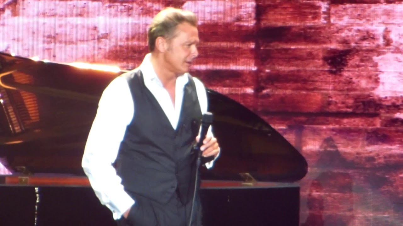 LUIS MIGUEL SE TE OLVIDA MONTERREY 2018 (LEILA)
