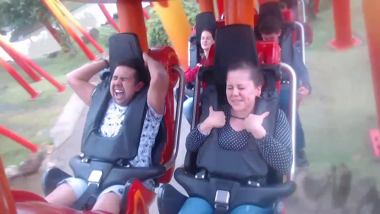 Fire Whip - Beto Carrero Word / tente não rir 🤣