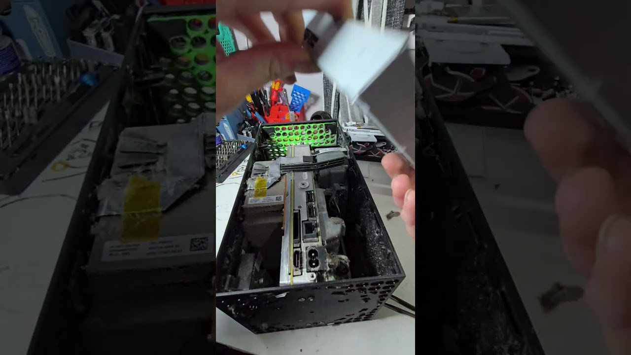 Let's take a look at this overheating Series X! 