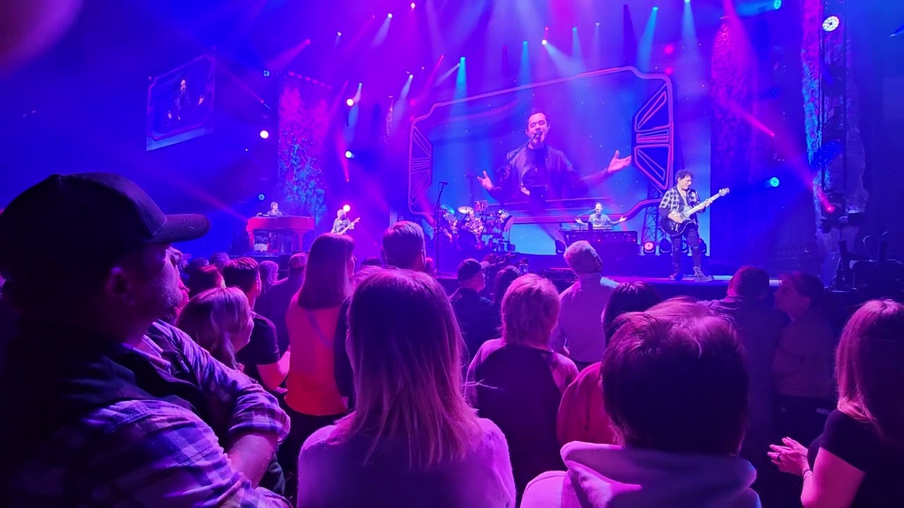 Journey - Girl Can't Help it   LIVE 2-28-2024 Tyson Events Center Sioux City IA